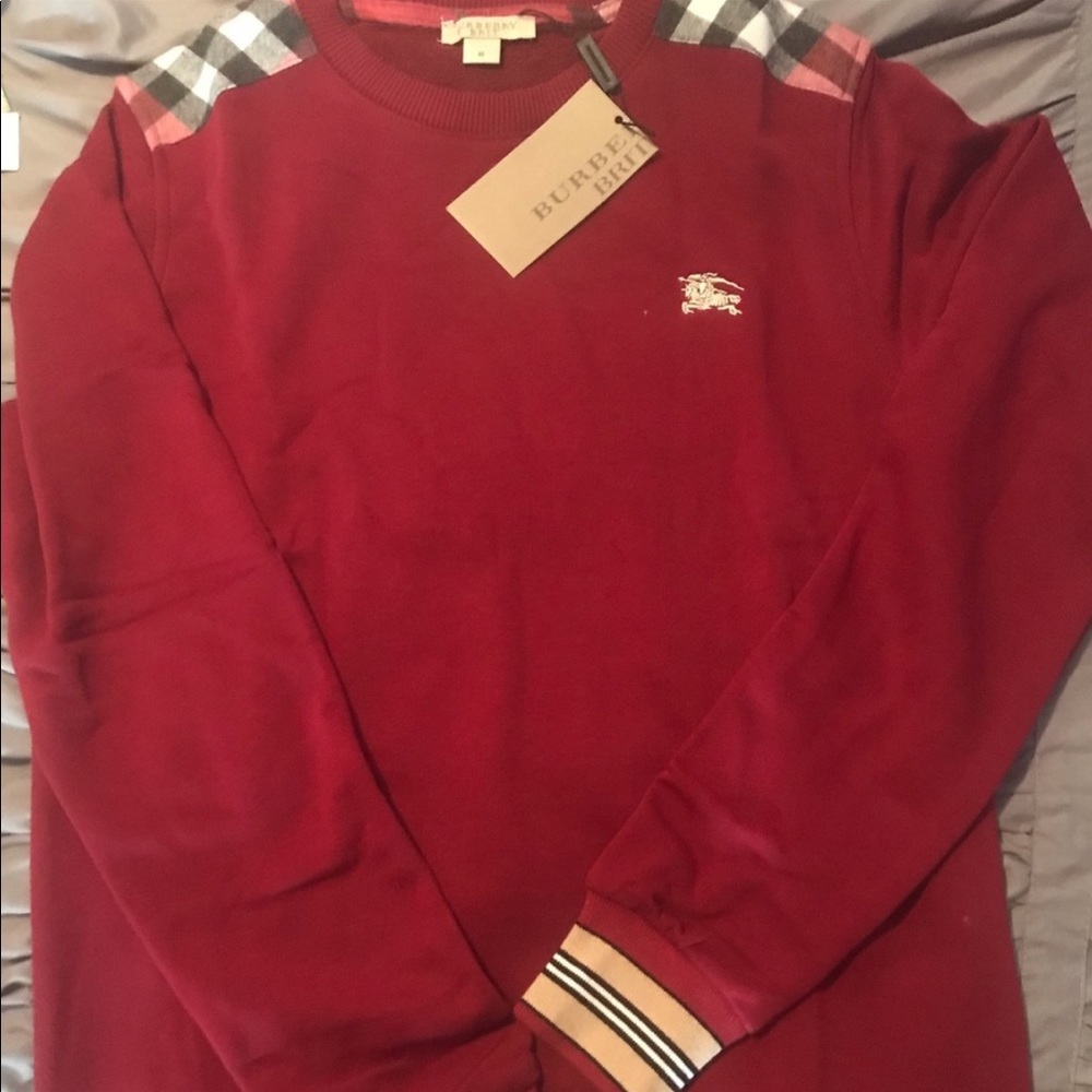 NWT men’s Burberry sweater.  Retails fir $459